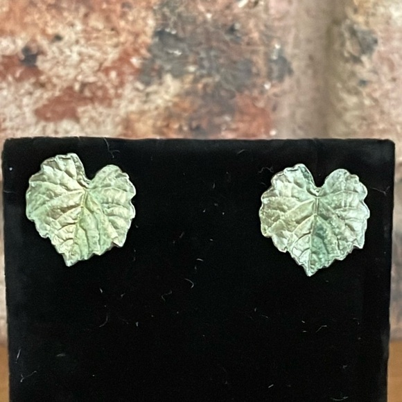 Vintage Jewelry - Sterling Silver 925 Leaf post earrings